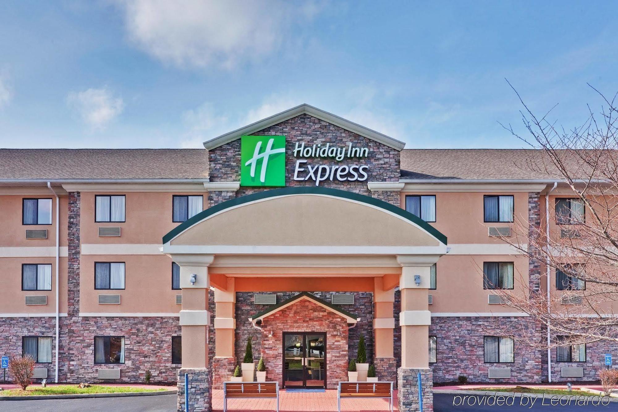 Holiday Inn Express Winfield - Teays Valley Hurricane Exterior photo