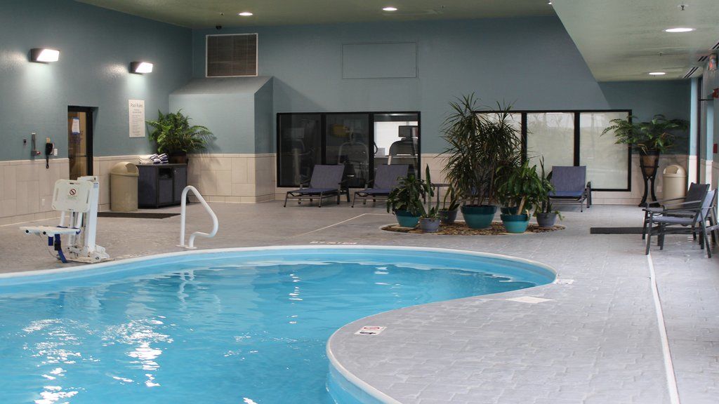 Holiday Inn Express Winfield - Teays Valley Hurricane Exterior photo